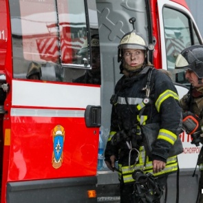 Названа причина пожара на складе на Калинина