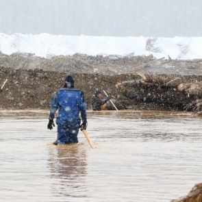 Обвиняемых по делу о прорыве дамбы на реке Сейбе выпустили из-под стражи