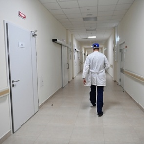 Европейский суд обязал Россию лечить пациентку с редким заболеванием