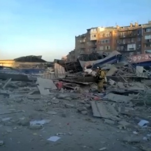 Во Владикавказе взрыв разрушил двухэтажный супермаркет