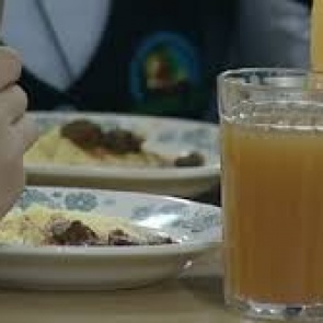 В детских садах и школах Зеленогорска детей кормили запрещенными продуктами