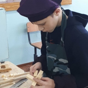 Ученик ачинской школы №5 победил в отборочном этапе краевого конкурса «Лучший по профессии»