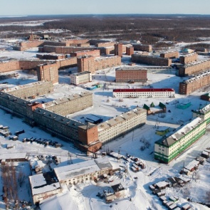 Экс-депутат из Игарки задолжал работникам своей УК 4 млн рублей. Только следком заставил его раскошелиться