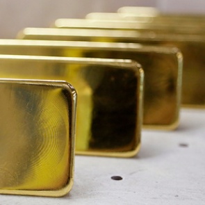 Центробанк России ускорил продажу золота из резервов