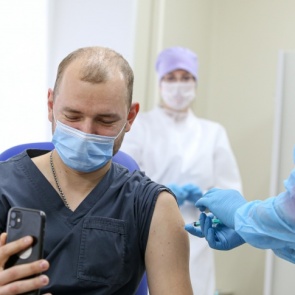 Что происходит с организмом, когда вы ставите прививку от коронавируса: простое объяснение