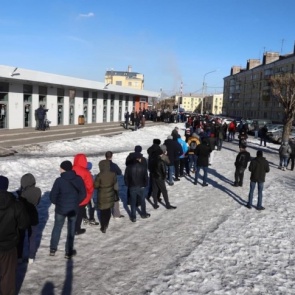 Вот это очереди: фанаты ХК «Енисей» раскупили билеты на финальную игру за час