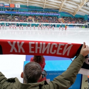 «Енисей» стал чемпионом России по бенди, обыграв в домашнем финале московское «Динамо»