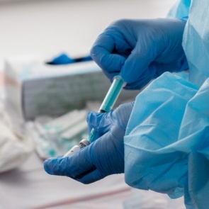 Разработчики «Спутника V» заявили, что повторная вакцинация возможна