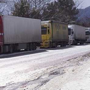 На границе России произошла смертельная драка дальнобойщиков