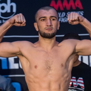 Брат Хабиба Нурмагомедова одержал первую победу в UFC