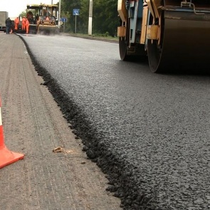 Установят знаки, отремонтируют остановки, залатают ямы: дороги Красноярского края приведут в порядок