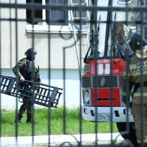 Путин отдал поручения после массового убийства в казанской школе