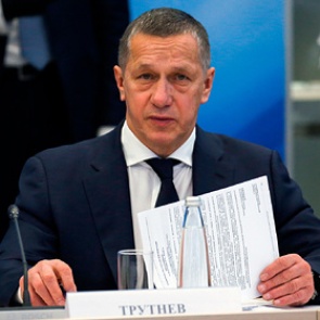 В России предложили бороться с низкими зарплатами ростом налогов