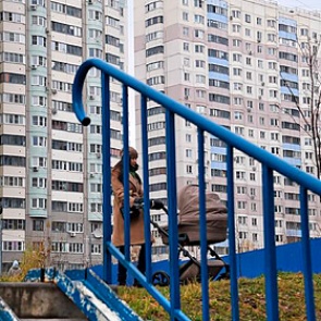 Каждому второму задолжавшему по алиментам москвичу запретили выезд из страны