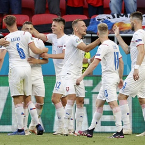 Сборная Чехии в большинстве обыграла Нидерланды и вышла в четвертьфинал Евро