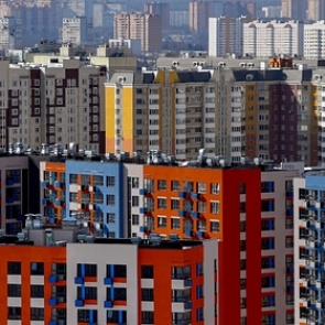 Российских бездомных задумали поставить в очередь за жильем