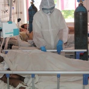 На оборудование госпиталей и лечение больных ковидом в Красноярском крае выделят больше миллиарда рублей