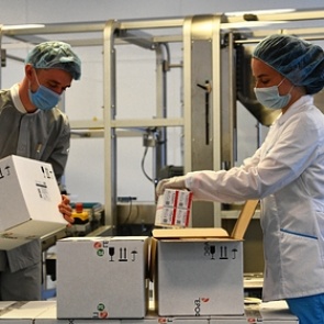 Инфекционист раскрыл сроки возобновления роста заболеваемости COVID-19 в России