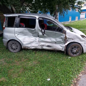 Дорожные полицейские в Ачинске проводят проверку по факту ДТП, в котором пострадали несовершеннолетние пассажиры