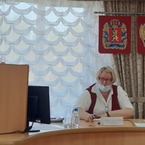 Полицейские в Ачинске приняли участие в работе совещания комиссии по делам несовершеннолетних и защите их прав