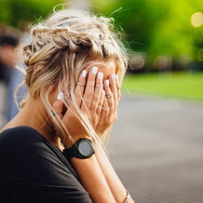 Врач назвал шесть самых опасных видов головной боли