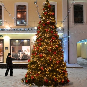 Россиянам назвали даты новогодних выходных