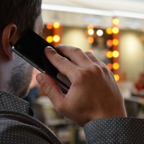 Мошенники стали звонить россиянам с номеров их близких