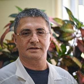 Доктор Мясников назвал убивающие поджелудочную железу привычки