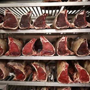 Минсельхоз предложил способ снизить цену на мясо в России