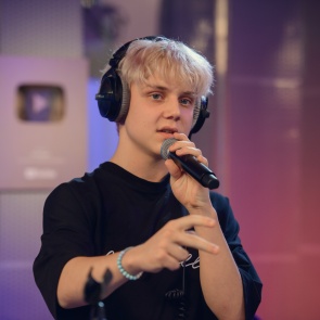 16-летний певец из Красноярска признан музыкантом года по версии российского МТV