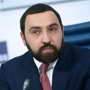 Одной категории россиян предложили запретить продавать табак