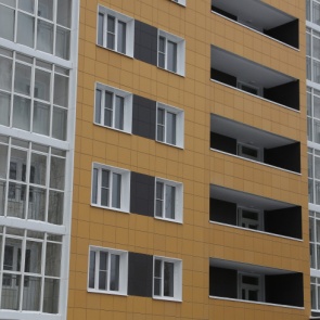 Россиянам назвали запрещенные к хранению на балконе вещи