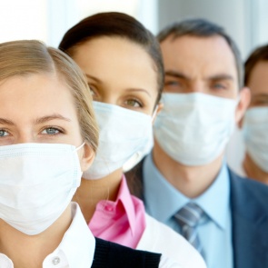 Врачи объяснили порядок действий после контакта с больным COVID-19