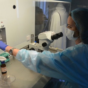 Российских работников предложили тестировать на коронавирус два раза в неделю