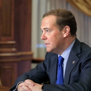 Медведев оценил вероятность войны между Россией и НАТО