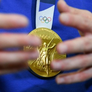 Сборная России вышла на первое место в медальном зачете Олимпиады в Пекине