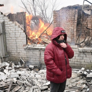 Украинские войска обстреляли Донецк крупнокалиберными снарядами