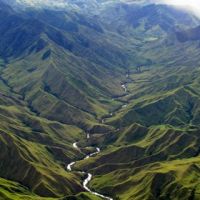 В Папуа-Новой Гвинее при крушении автобуса погибли 24 человека