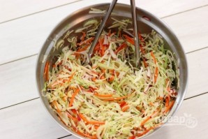 Салат из свежей капусты с огурцом