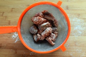 Рыба, запеченная в сметане с морковью