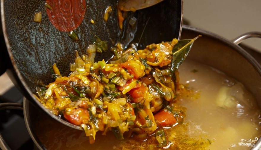 Суп с фасолью и щавелем