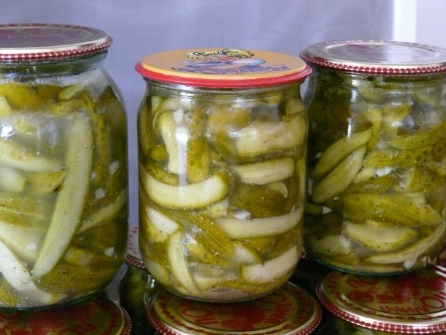 Салат из огурчиков с горчицей