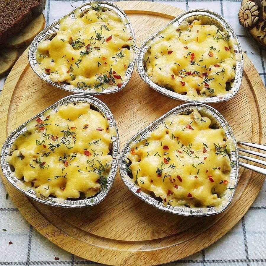 Жюльен с курицей и грибами