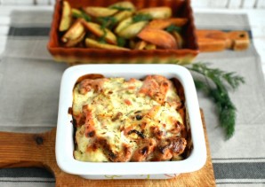 Рыба, запеченная в сметане с морковью