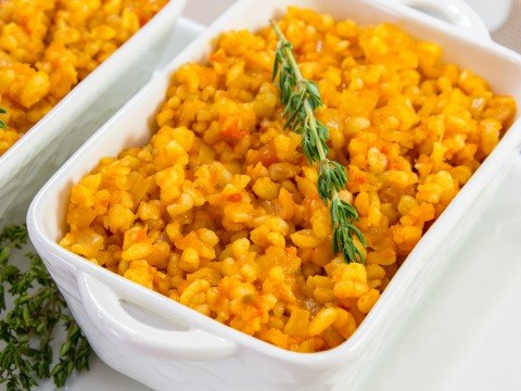 Булгур с томатами и луком