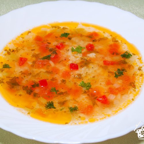 Легкий овощной суп с рисом