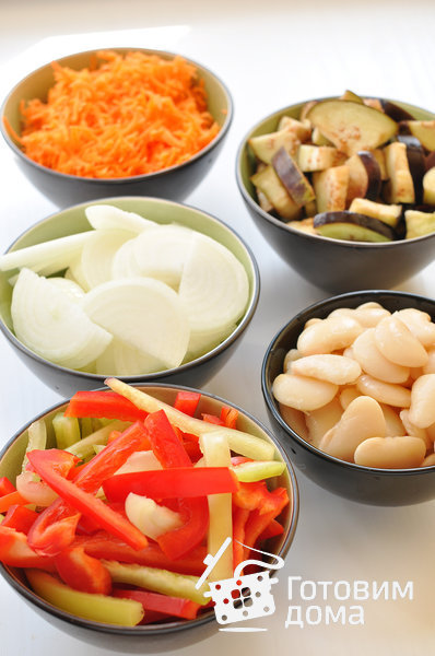 Салат из баклажанов с фасолью