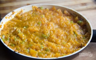 Тушеная в сковороде тыква