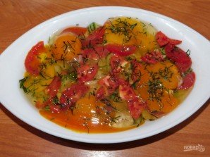 Запеченные яйца с курицей и кабачками