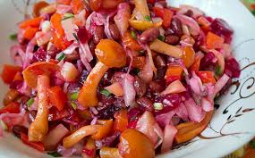 Винегрет с фасолью и грибами